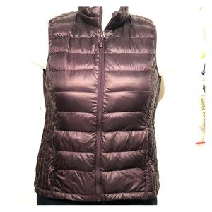 Import - XL puffer vest maroon like new